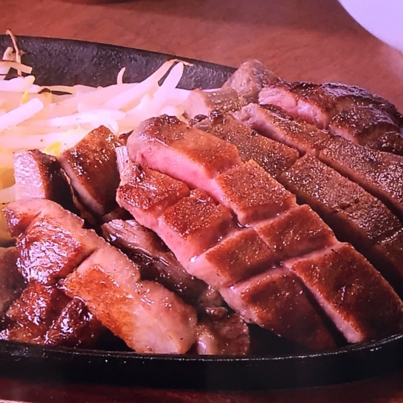 特選厚切りトロタンステーキ（M）(牛タンバル ぶりあん ウラなんば店)