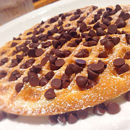 チョコレートチップ ワッフル(Eggs 'n Things 湘南江ノ島店)の口コミ