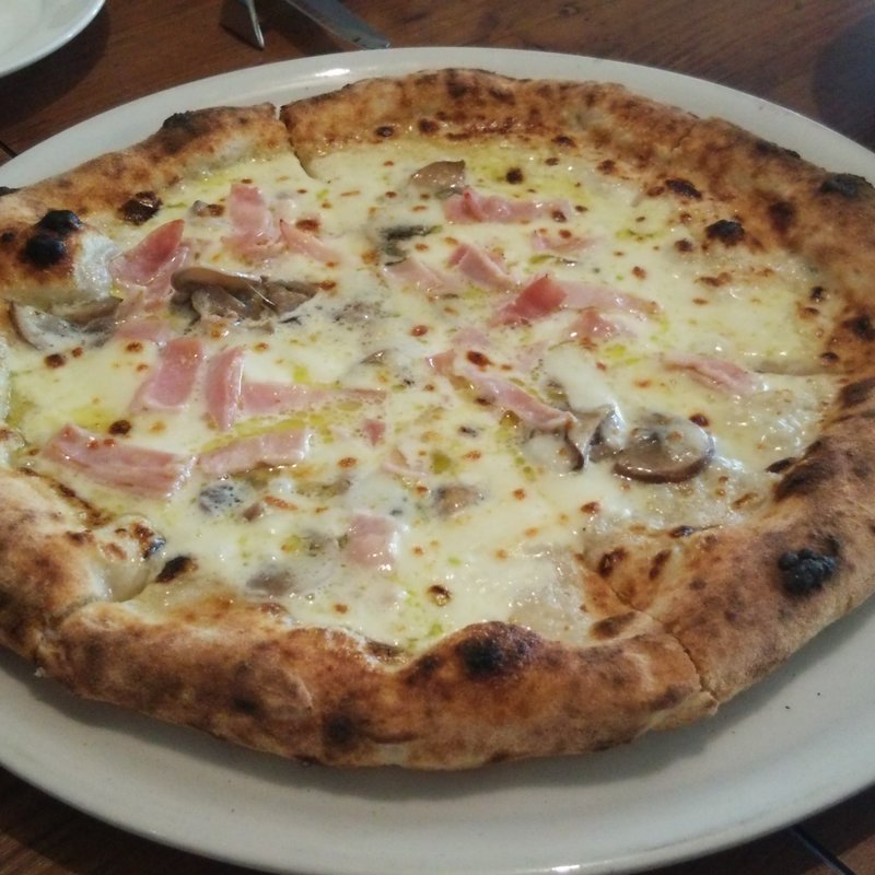 ダニエラ(ピッツェリア エ トラットリア ダ マサニエッロ)