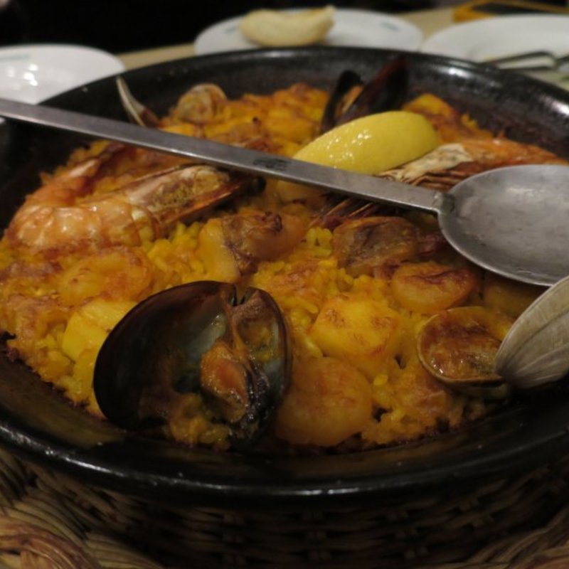 魚介類のパエジャ(スペイン料理銀座エスペロ みゆき通り店)