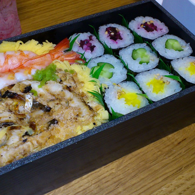 ちらし寿司と細巻(ひさご寿し 河原町本店 （ひさごずし）)