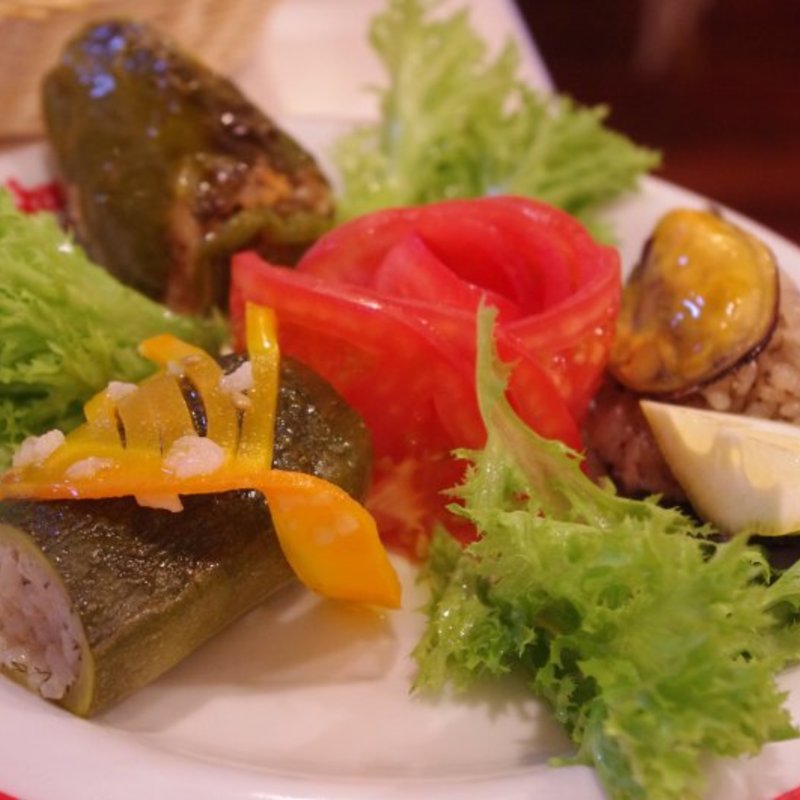 ドルマの盛り合わせ(イスタンブール 銀座店)