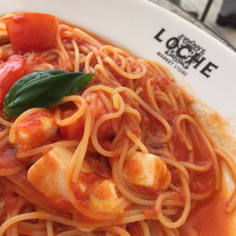 トマトソース パスタlunch(LOCHE MARKET STORE)