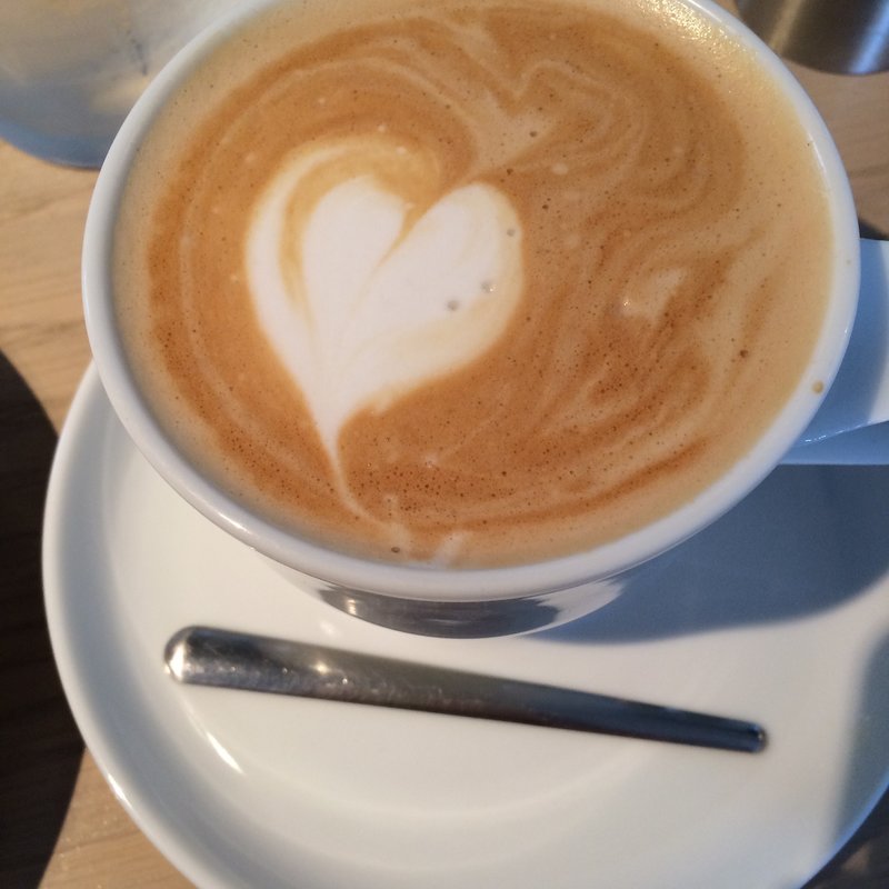 ホットカフェラテ(ブランチキッチン)