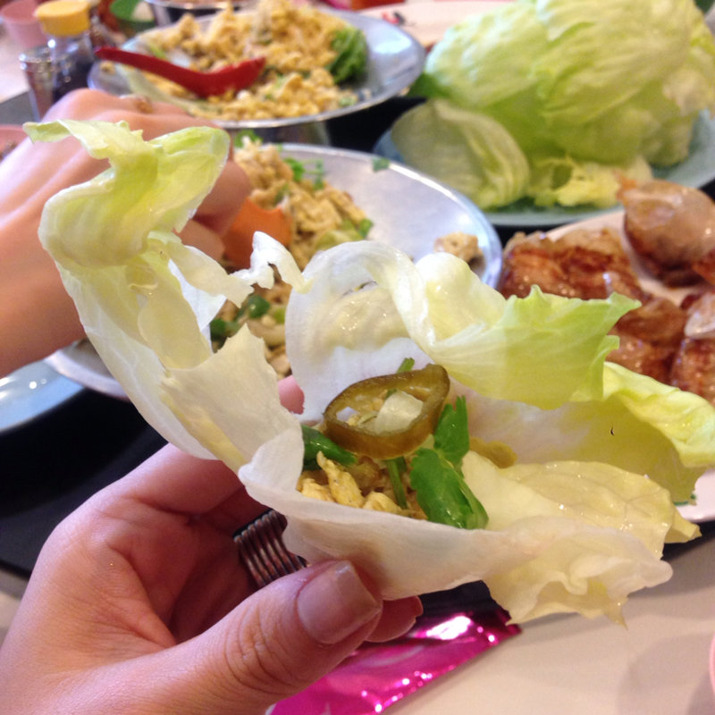 フカヒレスクランブルエッグのレタス包み(ヒルマン)