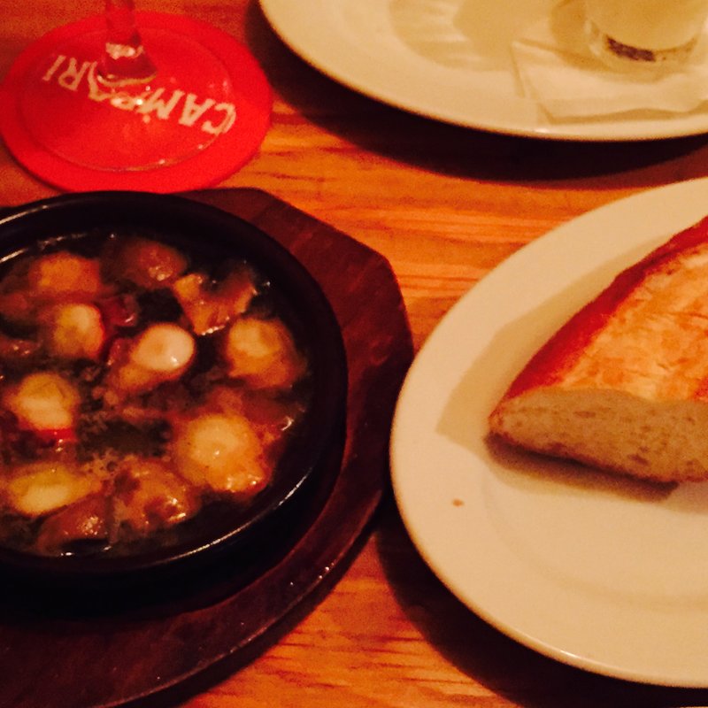 水ダコのアヒージョ(ダイニングバー"humo" sound by ghetto浅草橋)