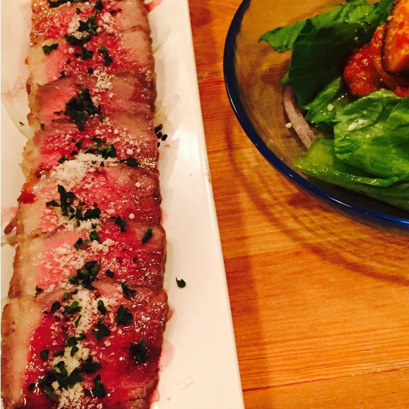 牛たたき特製赤ワインソース(ワイワイ （Wai-Wai）)