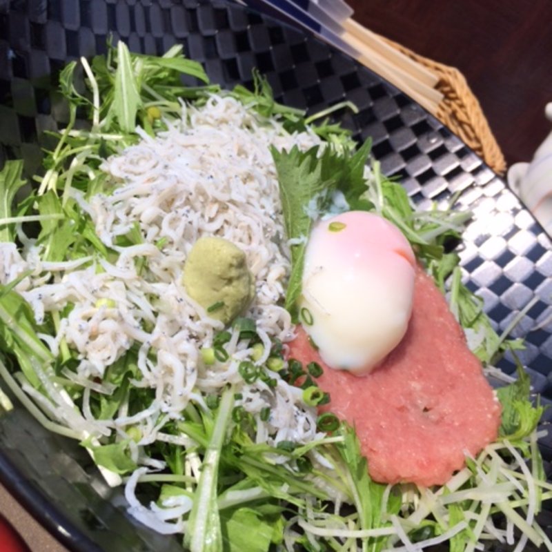 しらすとねぎとろの月見丼(魚華 2号店)