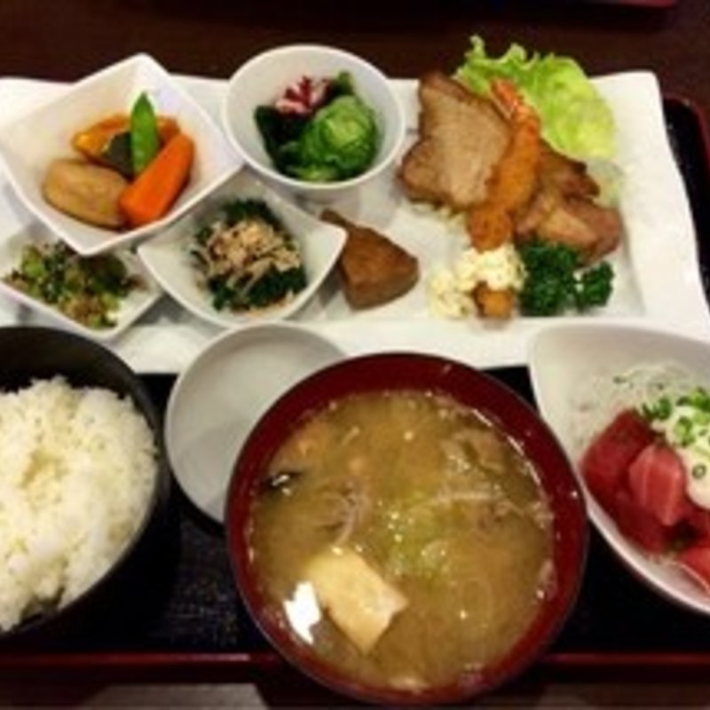 おばんざいランチ(和風レストラン憩)