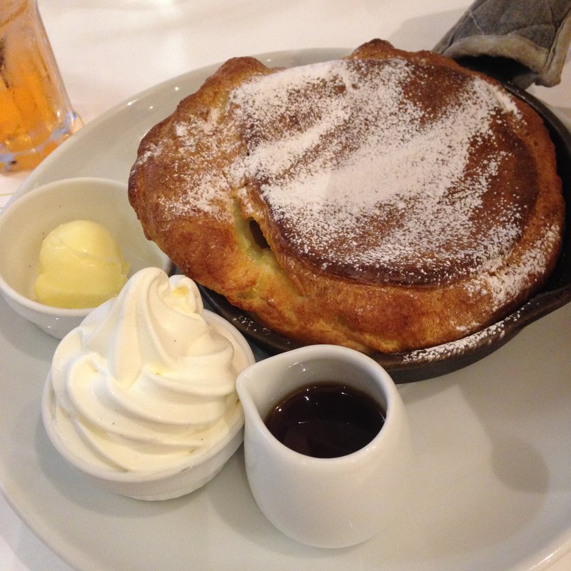 発酵バターのポップオーバーパンケーキ ～プレミアム ミルキーソフトクリーム添え～(Butter ららぽーと豊洲店)