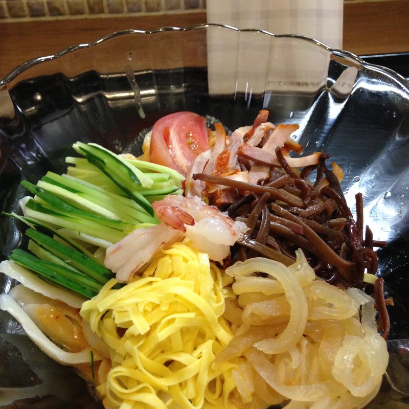 冷やし刀削麺(餃子酒場)