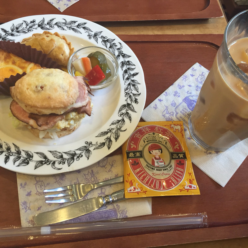 アフタヌーンティー(カレルチャペックスウィーツ )