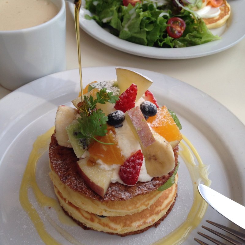 フルーツとクリームチーズのミルフィーユパンケーキ(FLIPPER'S 自由が丘店)
