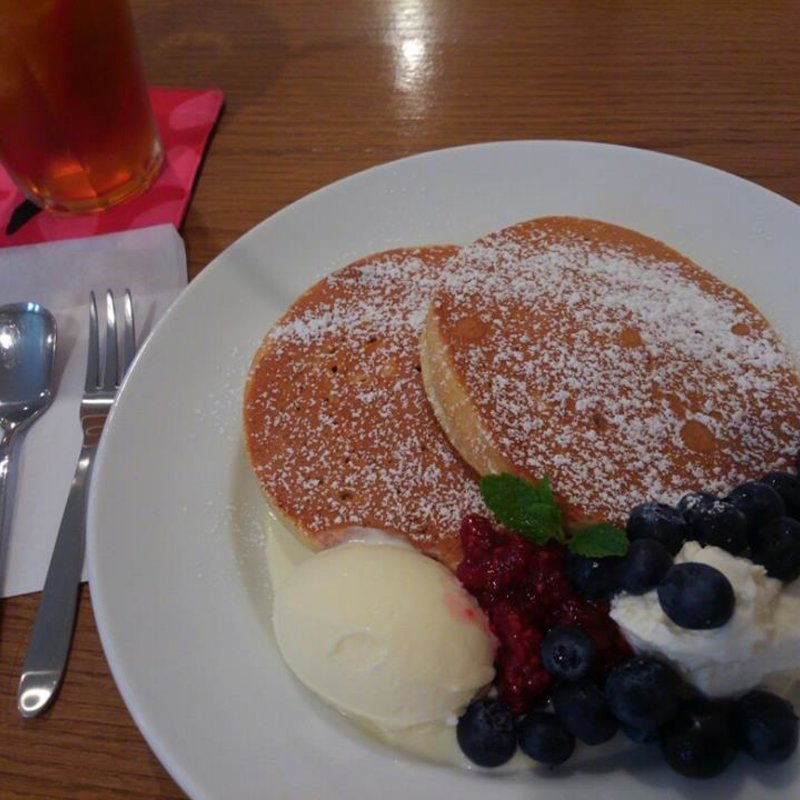 ブルーベリー（ミックスベリーソース添え） パンケーキ(クッカ（kukka）)