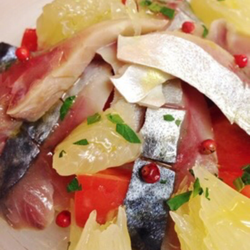 シメサバと文旦のマリネ(イタリア倶楽部)