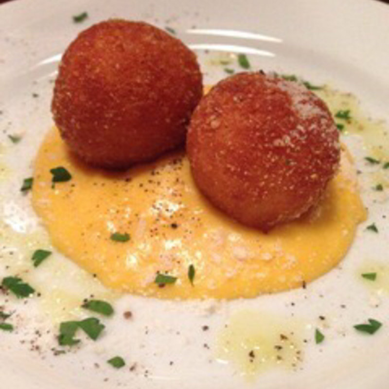 白トリュフのアランチーニ(イタリア倶楽部)