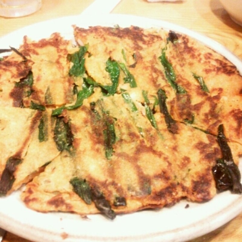 にらチヂミ(韓国家庭料理ハレルヤ 新大久保店)