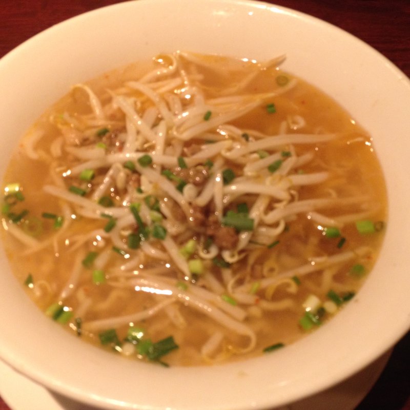 赤酢もやしラーメン(青蓮 日本大通り店)