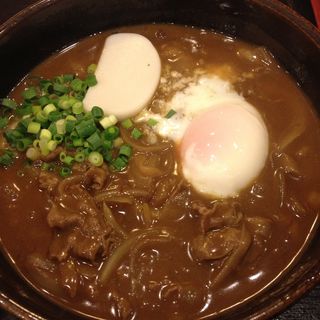 温泉玉子入り牛かれーうどん(手打ちうどん　こんぴら茶屋)