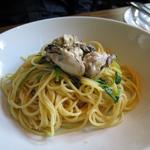 牡蠣とセリのアーリオオーリオスパゲッティーニ(IVY PLACE)