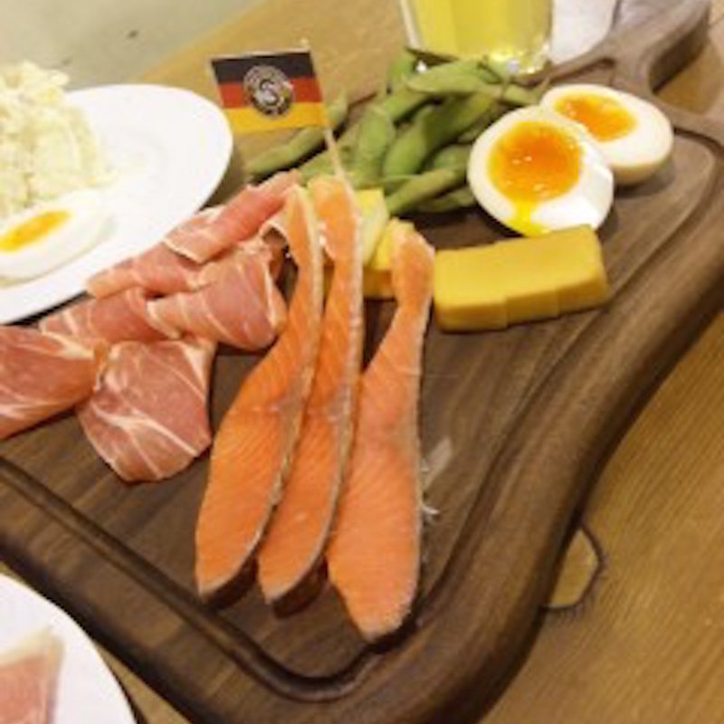 モクモク盛り(サル・ベーコン 江坂本店)