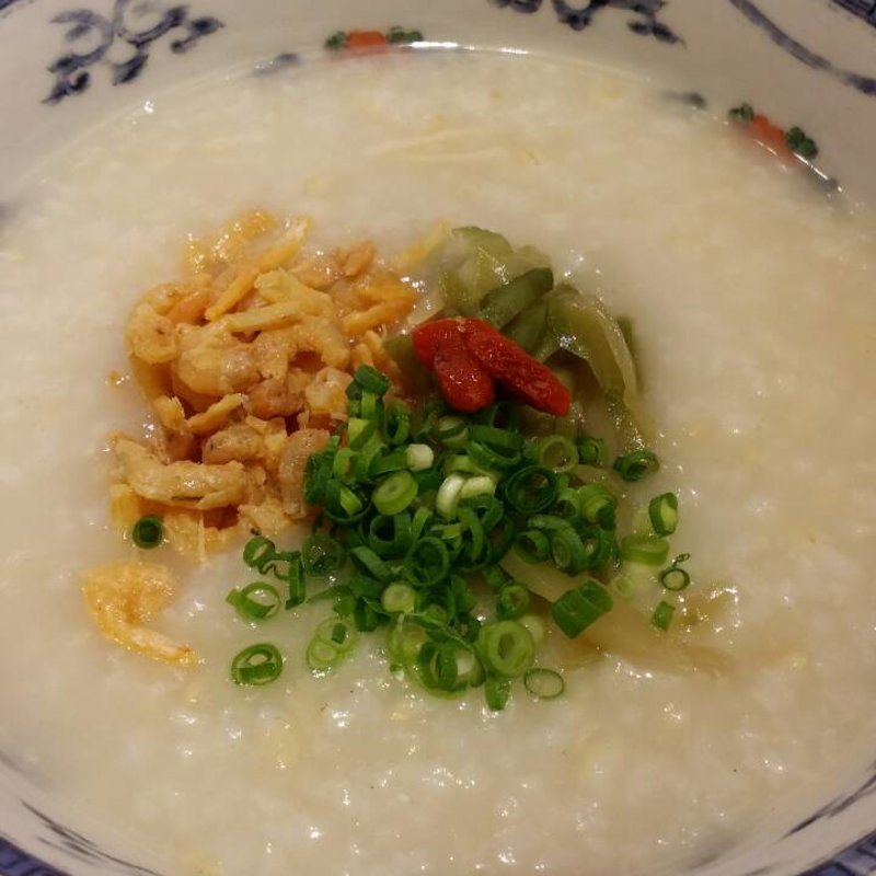ザーサイとじゃこのおかゆ(粥餐庁 新宿京王モール店)