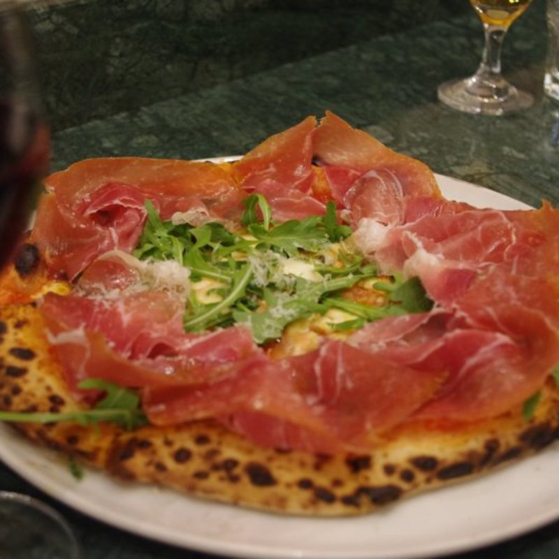 マルゲリータ　コン　プロシュート　エ　ルーコラ(マッシモッタヴィオ)