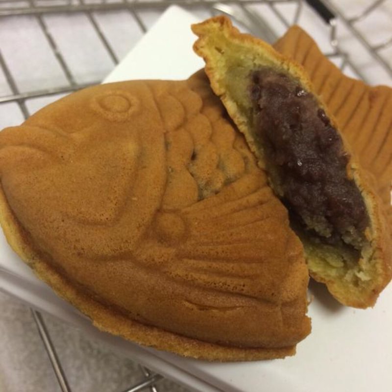 黄金たい焼き　つぶあん(幸せの黄金鯛焼き本八幡店)