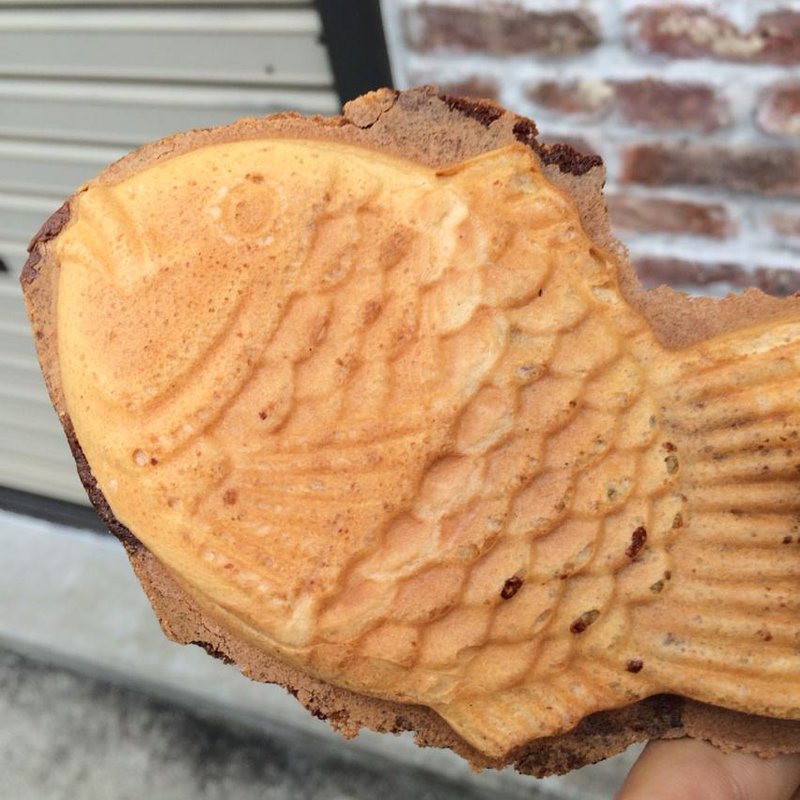 黄金たい焼き　クリーム(幸せの黄金鯛焼き本八幡店)