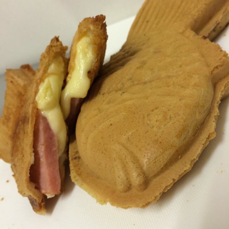 ハムチーズ(幸せの黄金鯛焼き本八幡店)