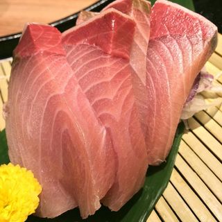 刺身盛り合わせ(きさらぎ はなれ )