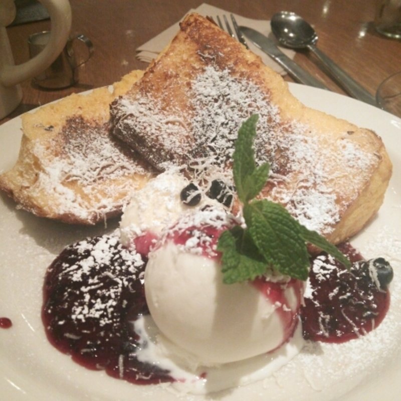 3種チーズとブルーベリーのフレンチトースト(COOK COOP CAFE (クックコープカフェ) 新宿マルイ本館店)