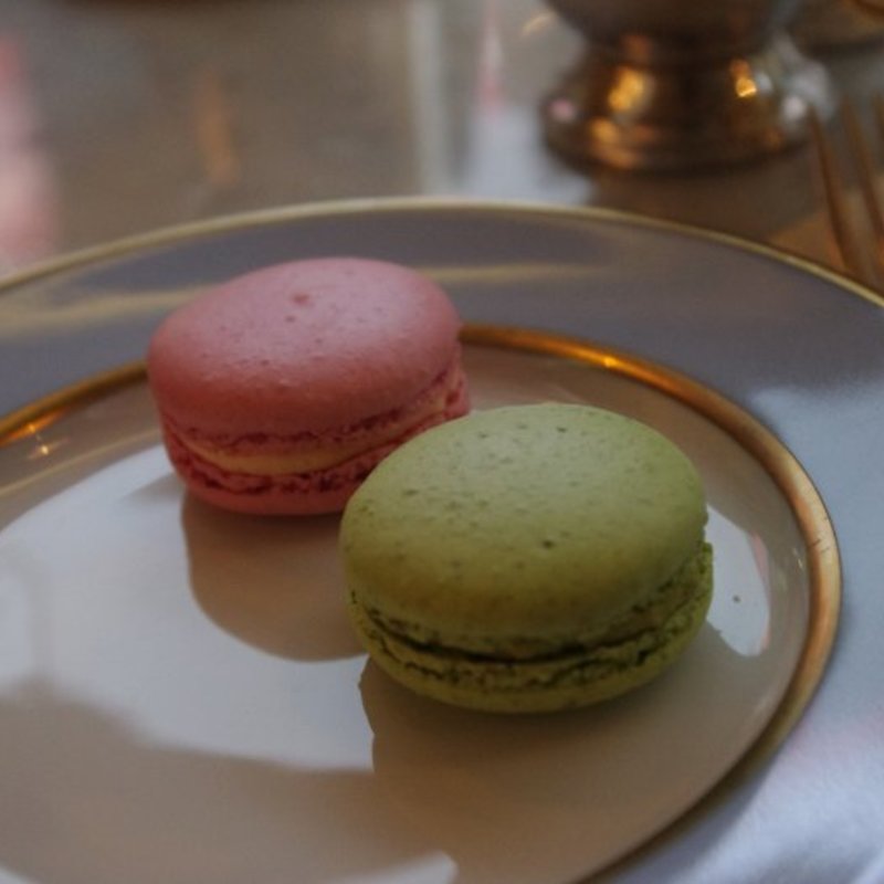 マカロン 2peaces(Ladurée　銀座店)