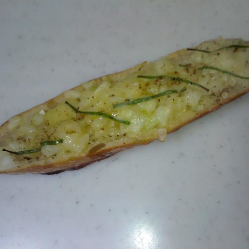 新玉ねぎのタルティーヌ(ゴントラン シェリエ 渋谷店 （GONTRAN CHERRIER）)