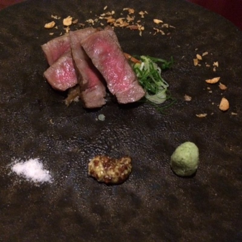 黒毛和牛の炙りステーキ(龍のひげ （りゅうのひげ）)