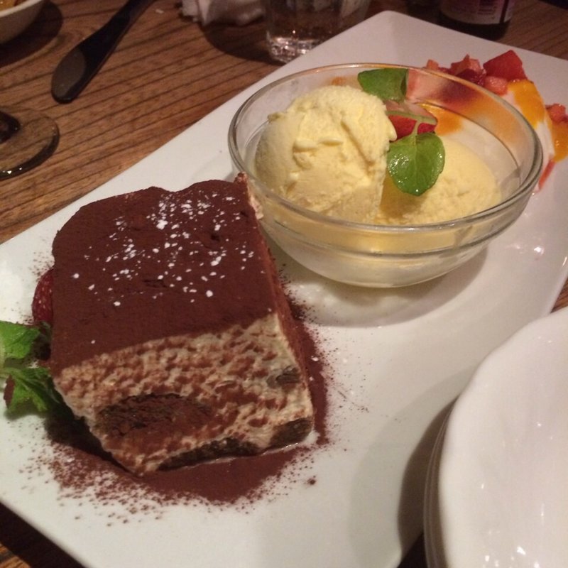 デザート盛り合わせ(UOKIN PICCOLO 銀座店 （ウオキン ピッコロ）)