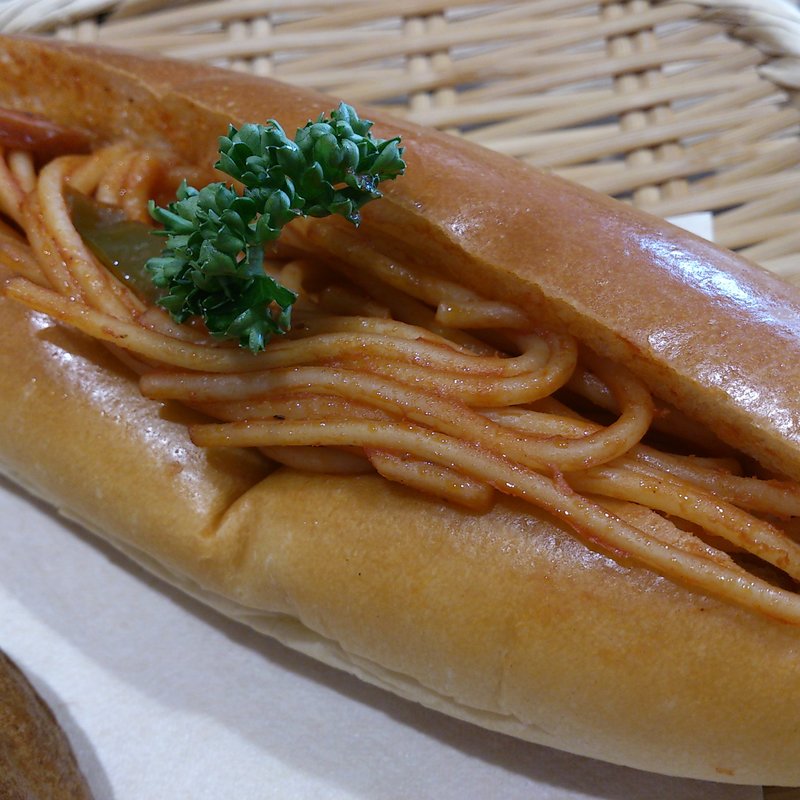 ナポリタンパン(Lotus baguette)
