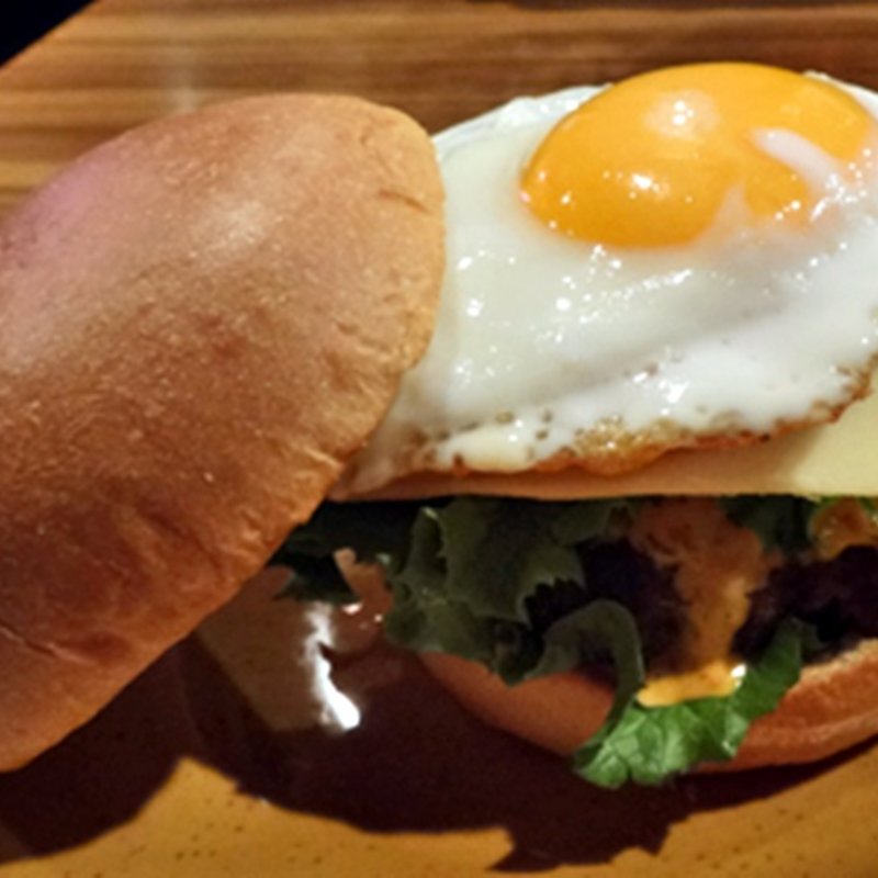 D's 目玉バーガー(浅草ビアホール D's diner （アサクサビアホール ディーズダイナー）)