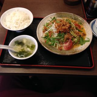 冷やし坦々麺定食(勇記餃子房)