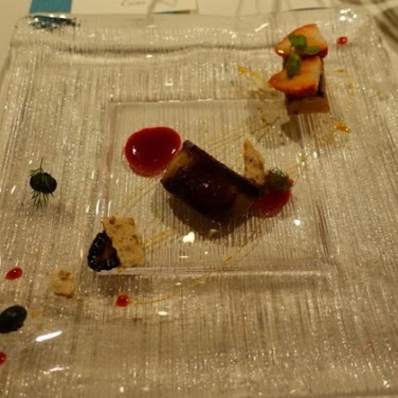 フォアグラのキャラメリぜ3種類のベリーソース(IL Casita イルカシータ)