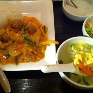 ランチ　鶏肉のカレー炒め(タイガーデン 渋谷店 )