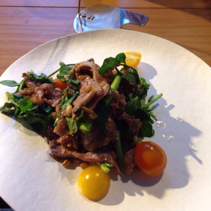 ローストビーフと麦芽とクレソンのサラダ(キリン一番搾りガーデン 大阪店 )