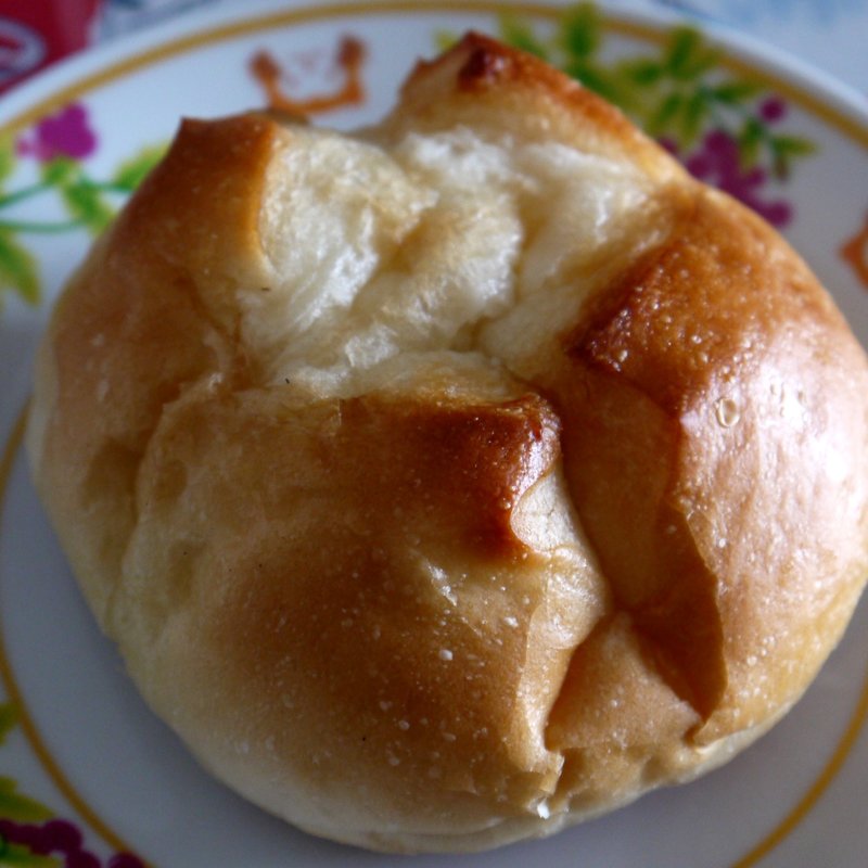 塩バターパン(ボンジュール・ボン)