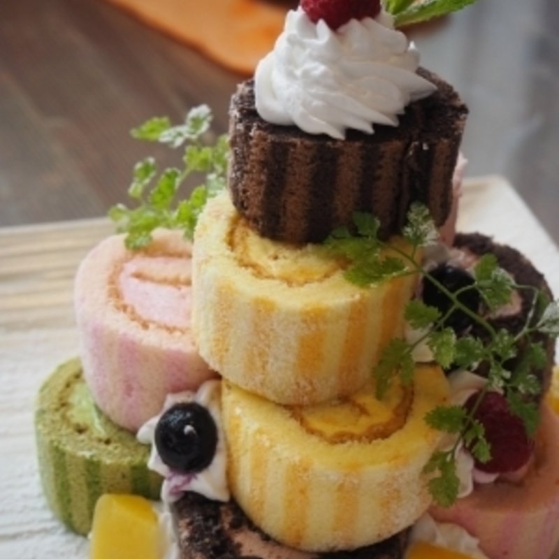 ロールケーキタワー(フレンチーナ 新宿店 )