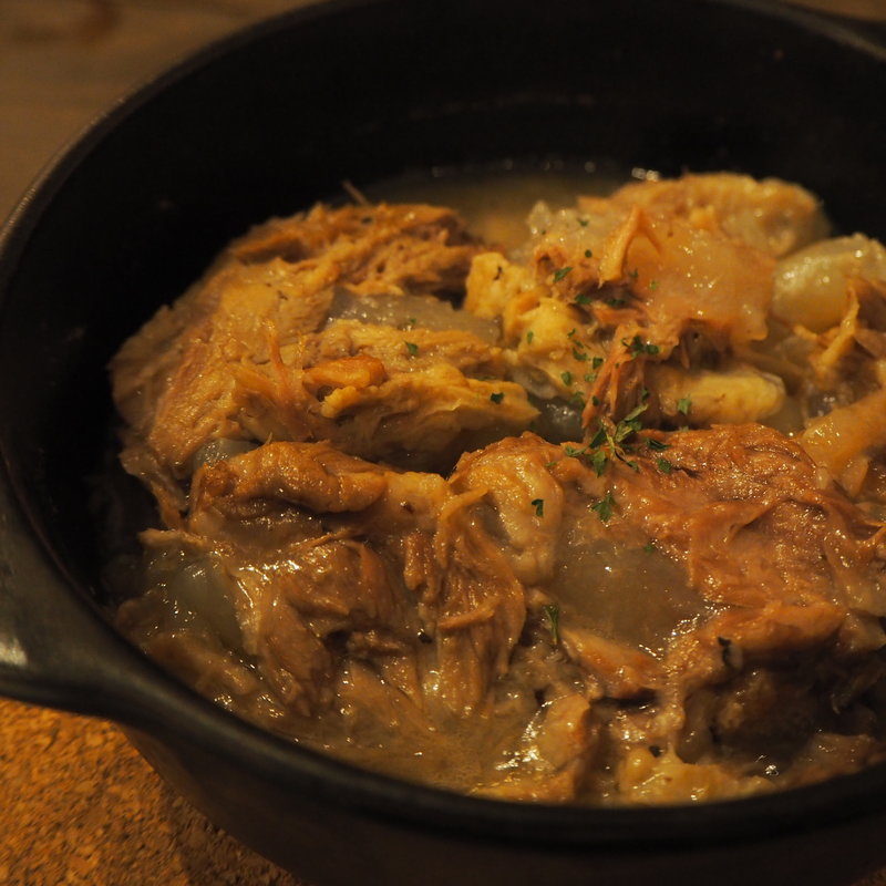 豚軟骨のハーブオイル煮(CAFE )