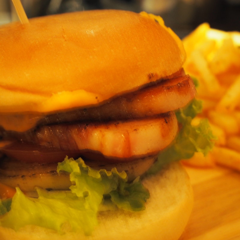 厚切りベーコンレタスバーガー(CAFE )