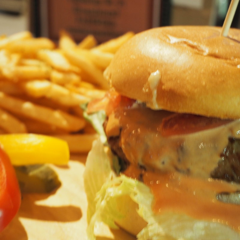 クラシックハンバーガー(CAFE )