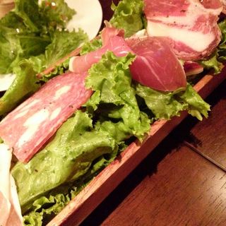 お肉屋さんのサラダ　(ワイン厨房tamaya 田端店)
