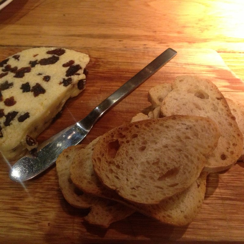 レーズンバター(富士屋本店 ダイニングバー)