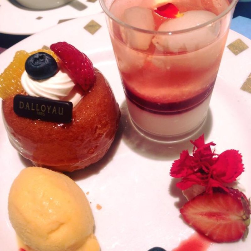 スイーツ盛り合わせ(ダロワイヨ銀座店)